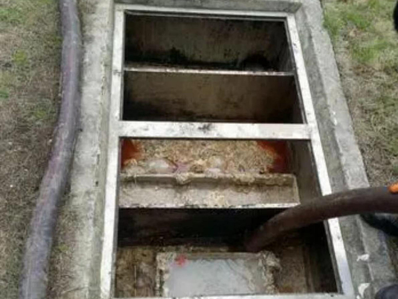 石鼓隔油池清理